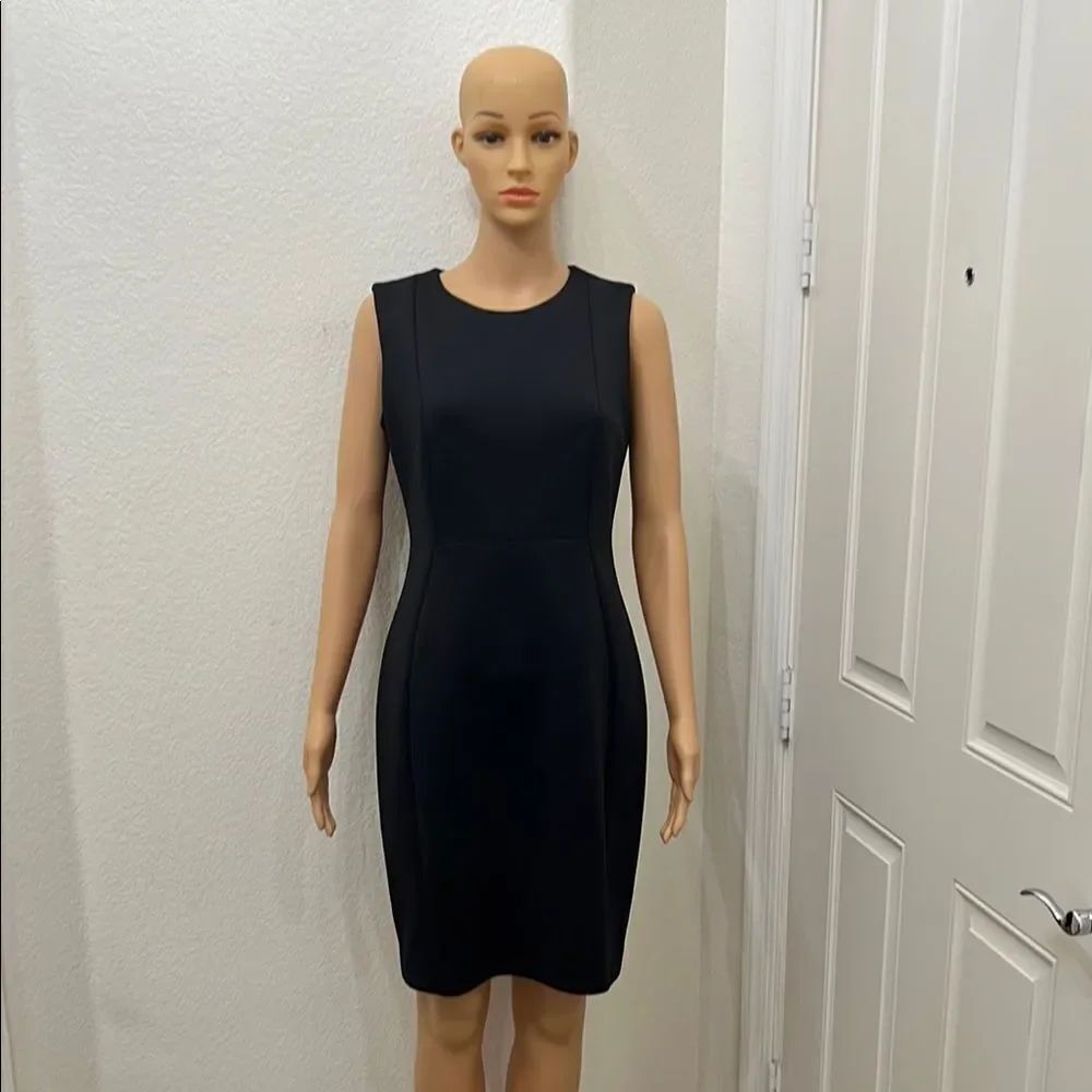 Calvin Klein Black Gold Zipper Sleeveless Sheath Midi Dress Scoop Neck Slimming